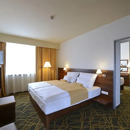 Szálloda Hunguest Mirage 4*